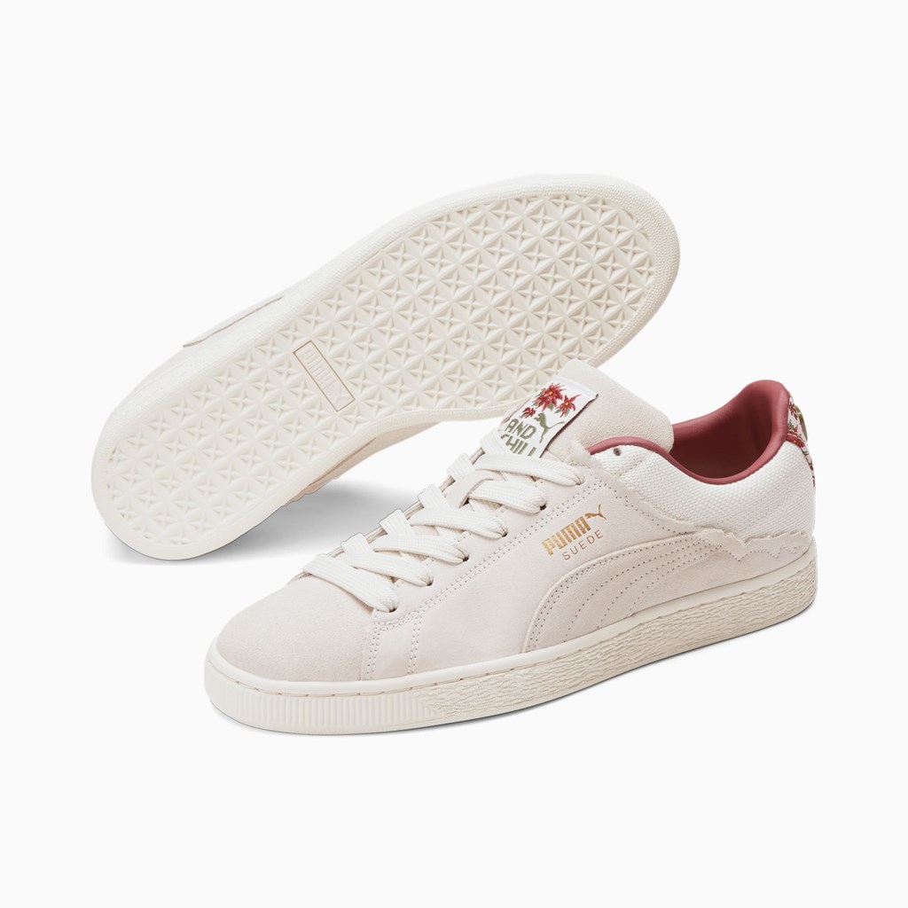 Marshmallow / Team Gold Puma Suede and Chill Men's Sneakers | 3874VKLRG