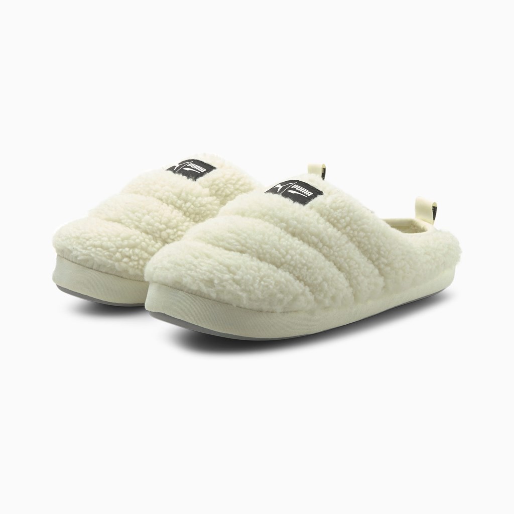 Whisper White Black Puma Scuff Sherpa Women's Slippers | 0296WLZSV